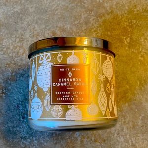 Bath and Body Works Cinnamon Caramel Swirl candle